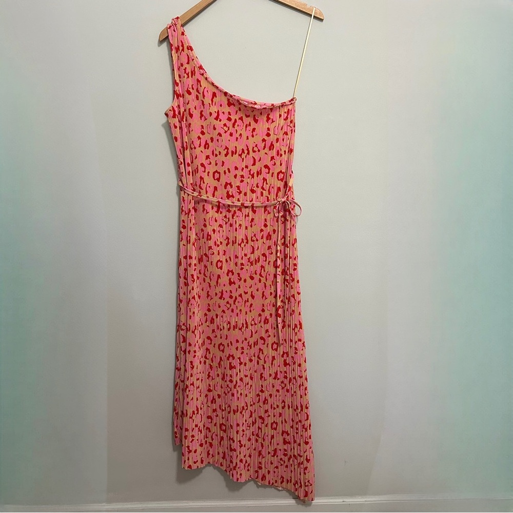 River Island Pink Leopard One Shoulder Plisse Maxi Dress NWT Women’s Size 10 - Picture 4 of 11